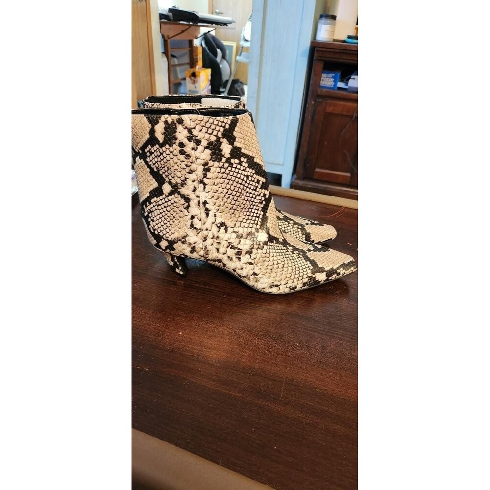 INC International Concepts Cream & Black Snake-Print Pointed Ankle Boots